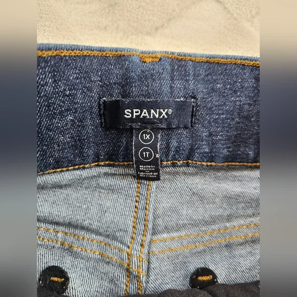 Spanx Shape EveryWear FLARE Raw Indigo Jeans Womens 1X Pull On Stretch - Picture 3 of 11